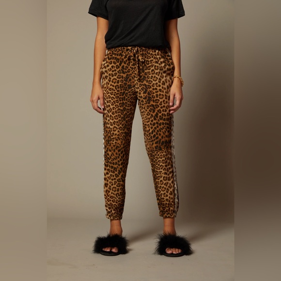 royal palms Pants - ROYAL PALMS love & legacy, THE OLIVIA SILK JOGGER IN DOLCE VITA ANIMAL PRINT